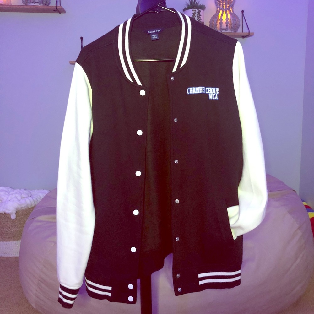 Cute Vintage bomber jacket!